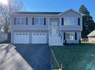 15 Elmhurst Ave, Cranston, RI 02920