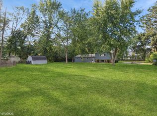 11029 Garden Dr, New Buffalo, MI 49117