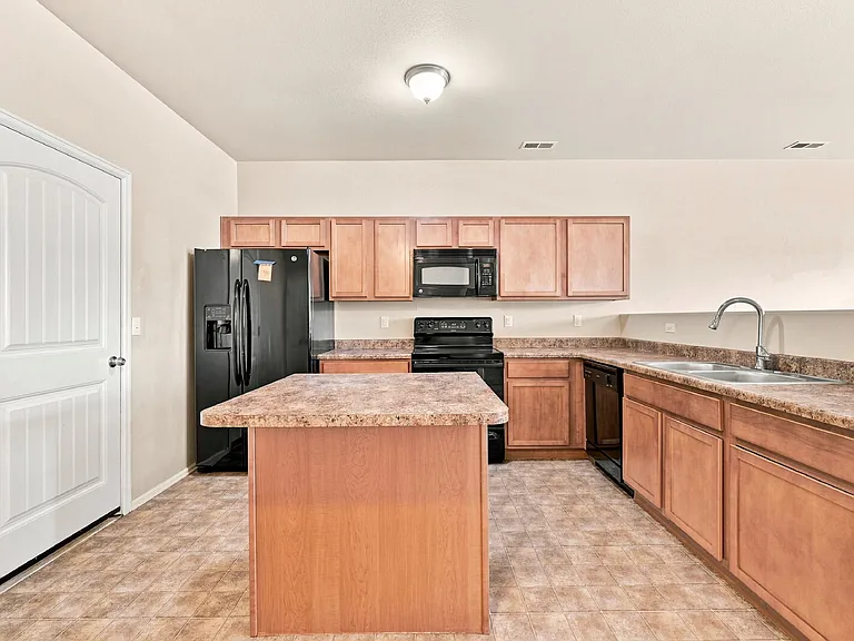 4910 Great Owl Point — Photo 9