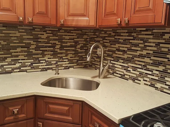 6987 Parc Brook Ln, Trussville, AL 35173