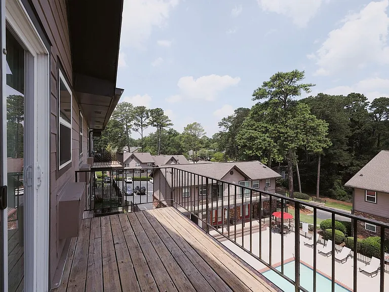 Hampton Hall | Comfort, Convenience, & Community All In One — Photo 69