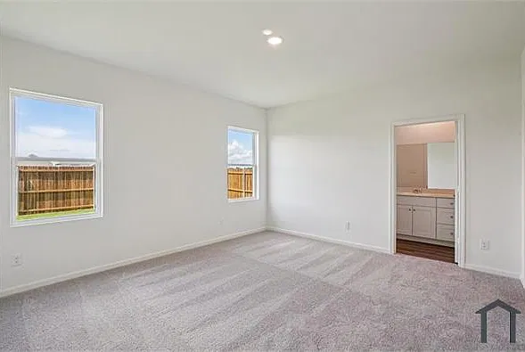 4 bed, 1562 sqft, $2,450 — Photo 4