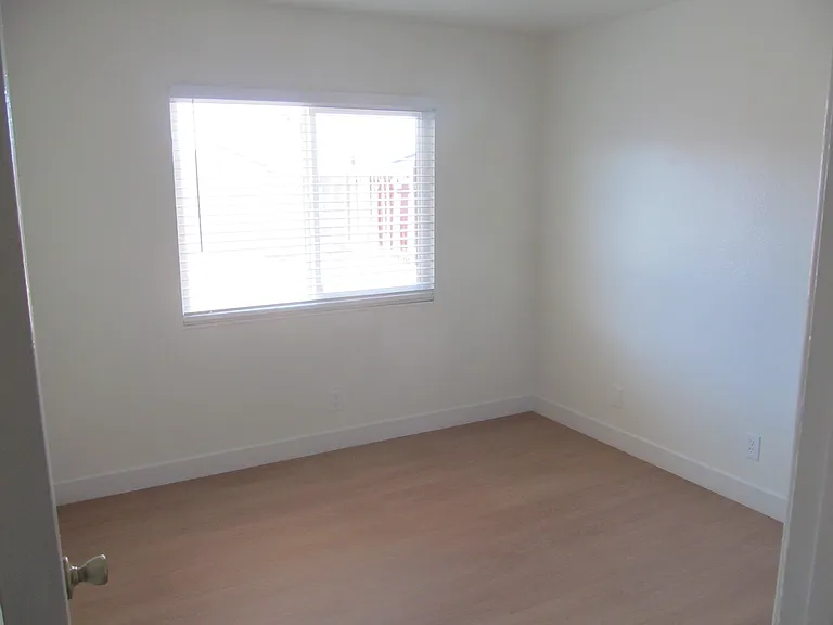 7036 Pinebrook Ct — Photo 14