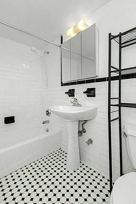 Rented by REAL New York | media 12