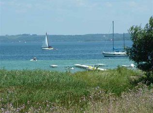 5591 S Spyglass Ridge Dr, Suttons Bay, MI 49682