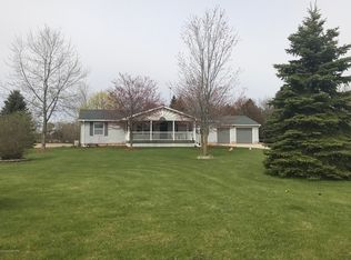 11574 Okemos Rd, Portland, MI 48875