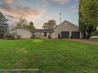 13707 Oneida Rd, Grand Ledge, MI 48837