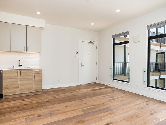 3rd image of 37 Grace St #203