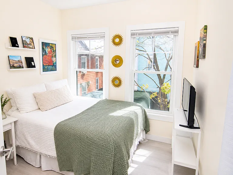 3 Evergreen Ave #2 — Photo 8