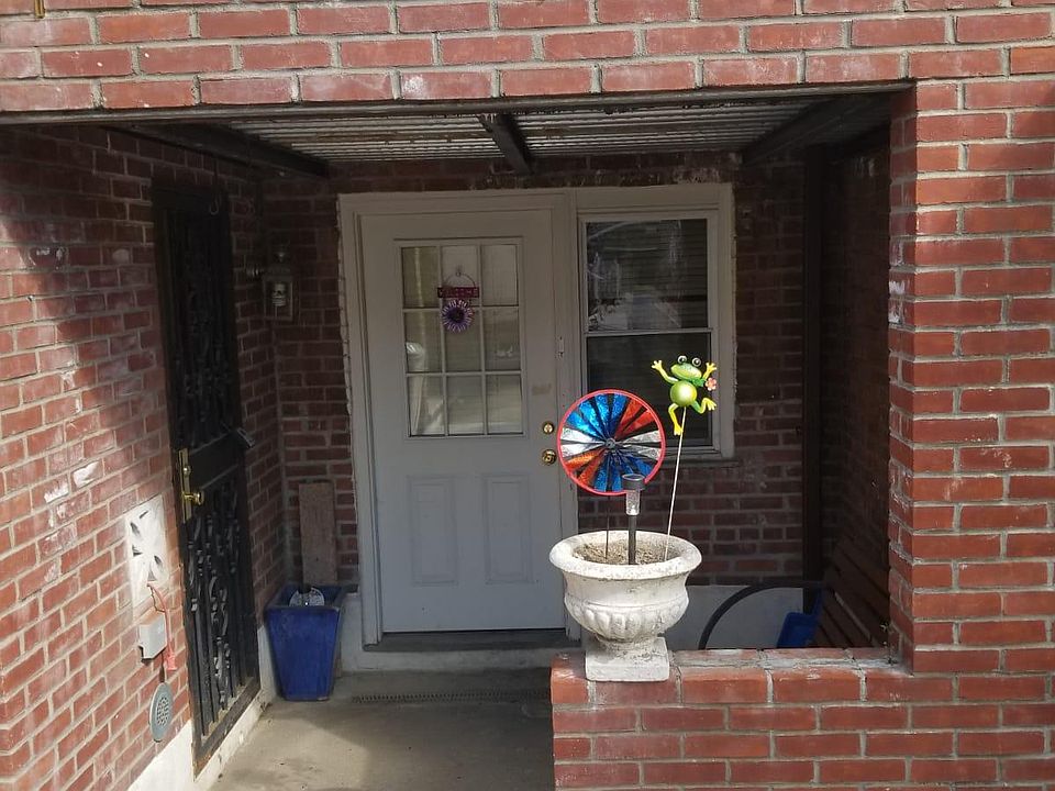 1st image of 239 Bay 14th St #1