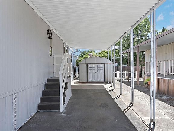 4th image of 1830 E Yosemite Ave #270