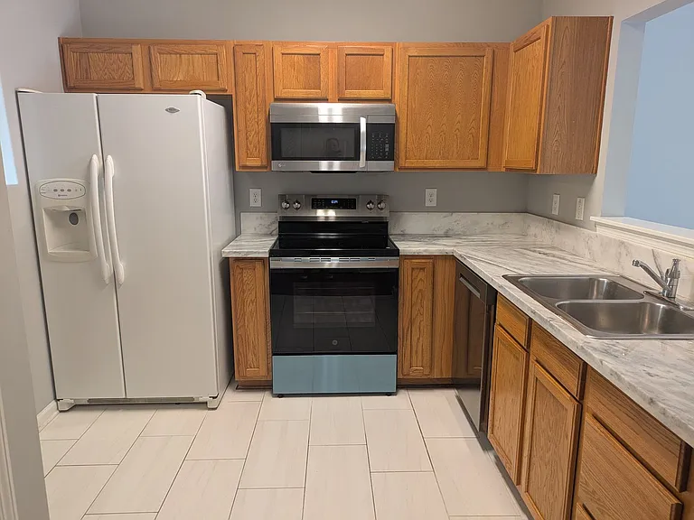 18474 Streamline Ct — Photo 7