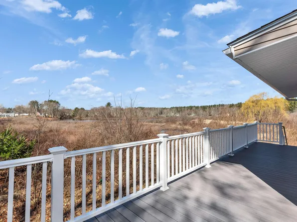 2 Diaz Drive, Raymond, NH 03077