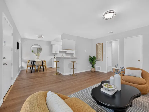 3001 Los Prados St APT 208, San Mateo, CA 94403