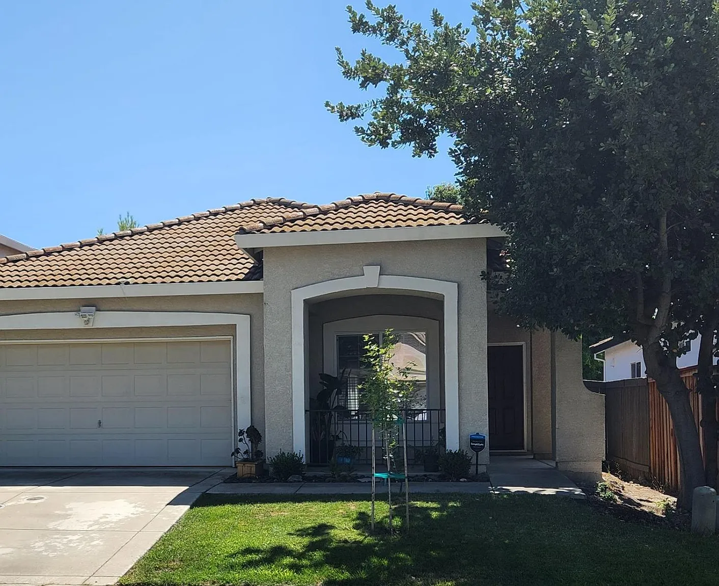 2107 Paul Courter Way photo 1