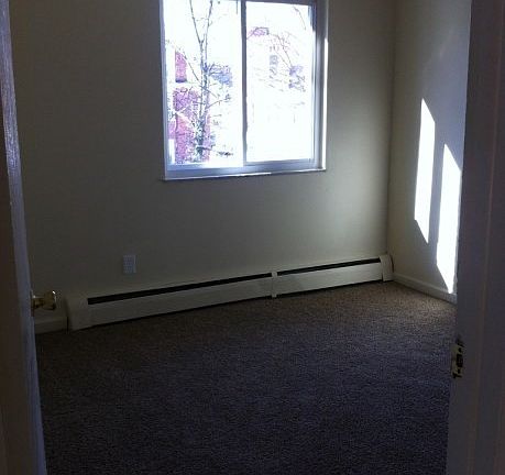 4th image of 2635 Stanton Ave APT 7