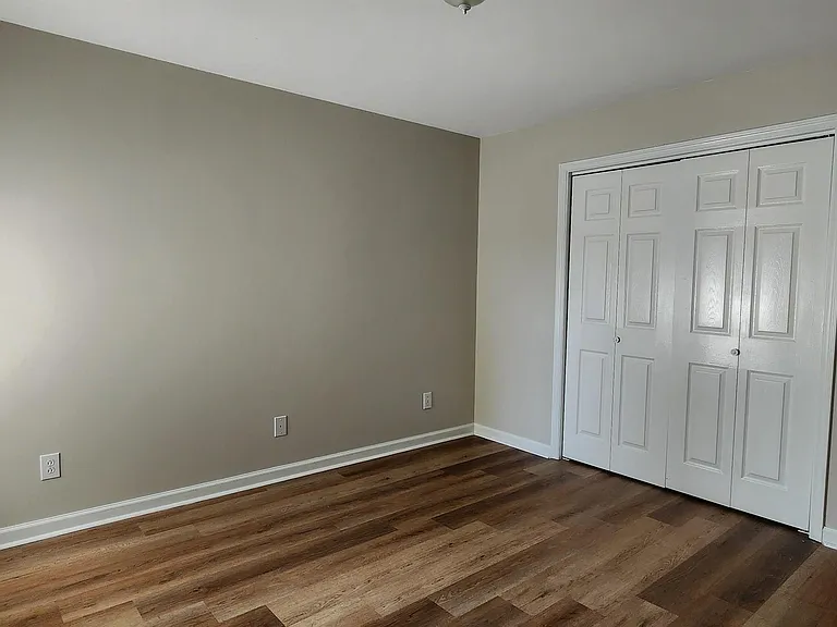 349 Waters Edge Ln — Photo 8
