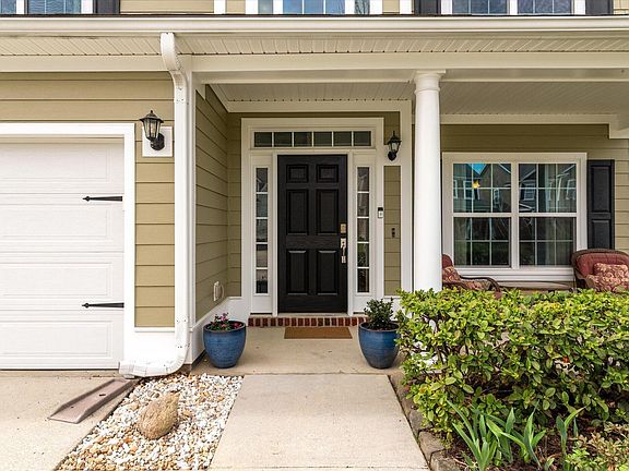 2nd image of 8536 Majestic St