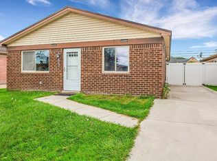 30565 Groveland St, Madison Heights, MI 48071