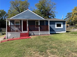 3302 Kensington Ave, Kansas City, MO 64128