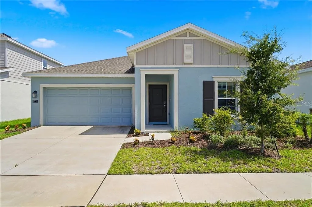 3 bed, 2.0 bath, 1560 sqft, $1,950 — Photo 1