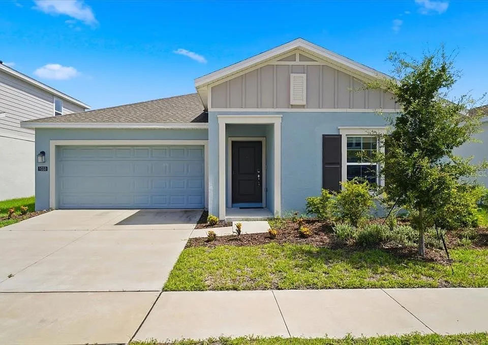 1033 Holden Way