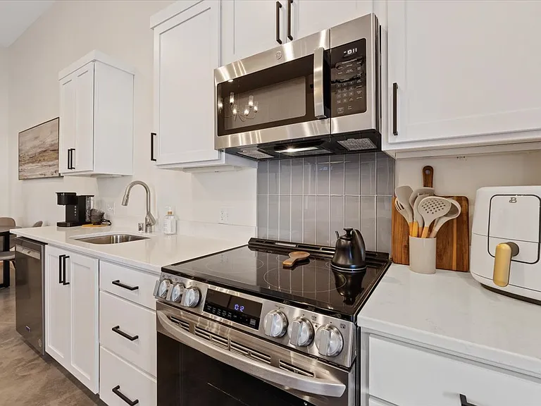 617 S Adams St #7 — Photo 7
