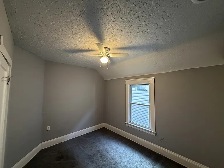 4218 Denison Ave — Photo 9