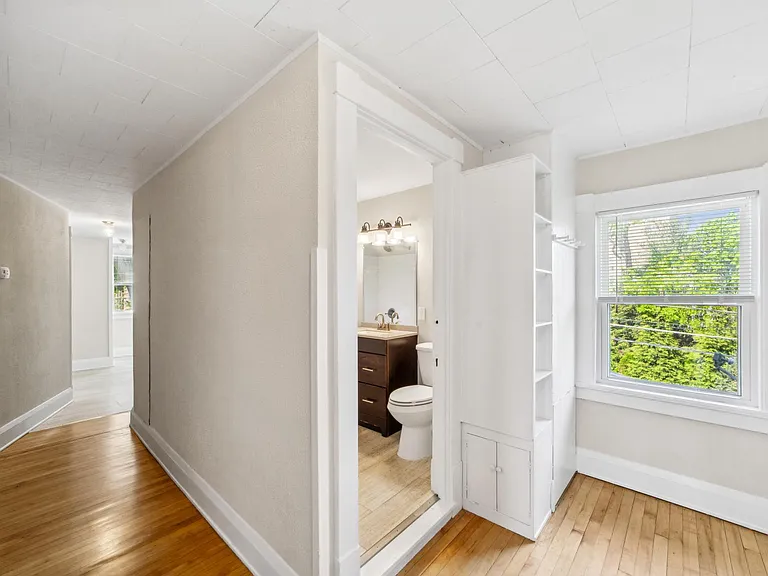 1638 Mars Ave #UP — Photo 6