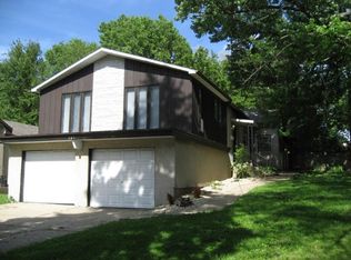 821 Monks Ave, Peru, IL 61354