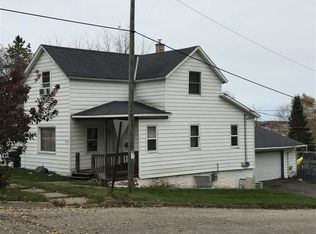 315 W Fleshiem St, Iron Mountain, MI 49801