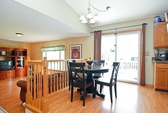 Kitchen Eating Area