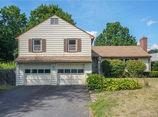 30 Longlane Rd, West Hartford, CT 06117
