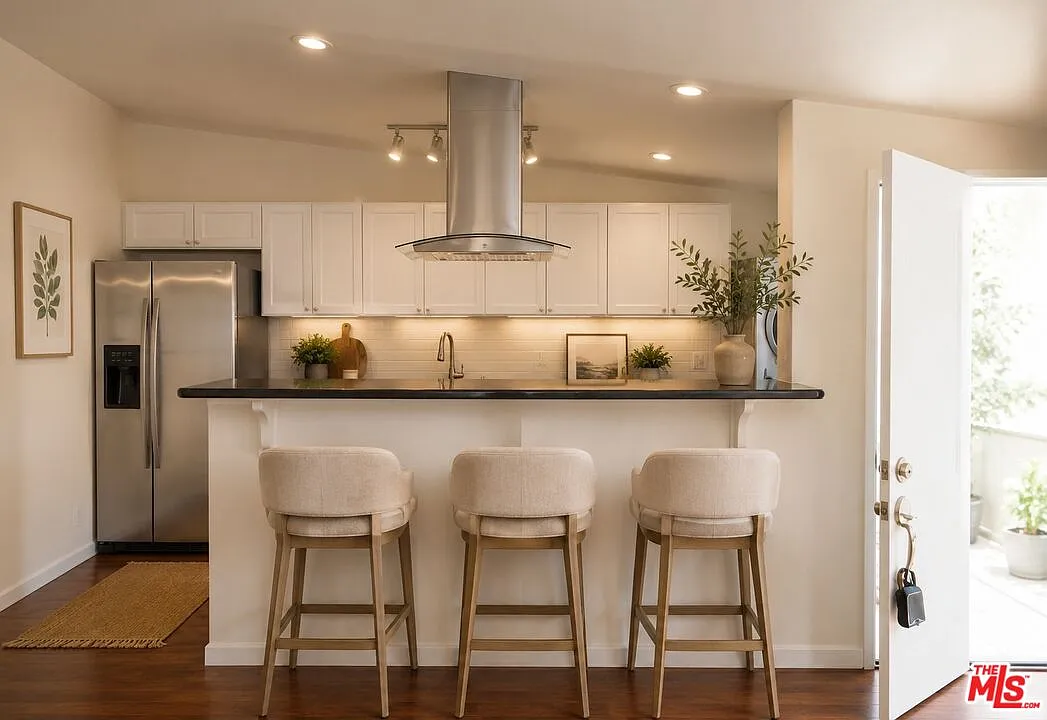 2 bed, 1.0 bath, 750 sqft, $3,495 — Photo 1