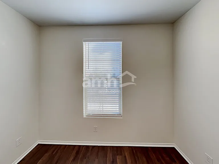 1688 E Primavera Way — Photo 15