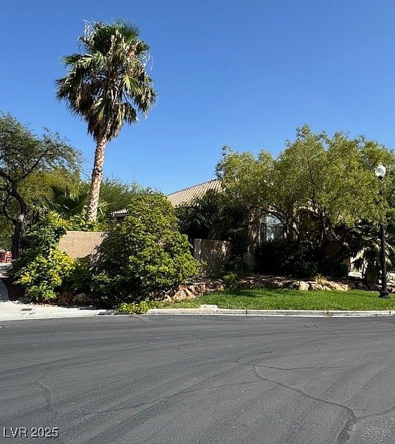 2nd image of 1024 Eaglewood Dr
