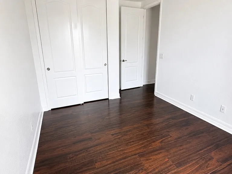 10411 Belfry Cir — Photo 16