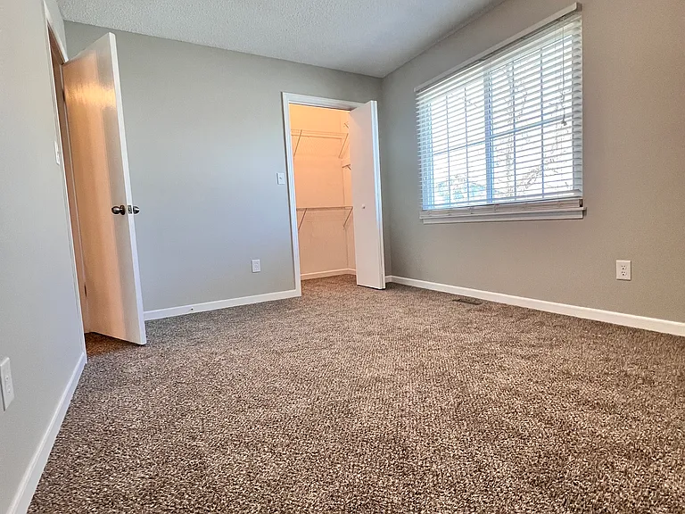 144 Country Village Ct — Photo 13