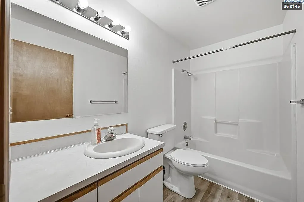 3 bed, 1600 sqft, $1,500 — Photo 2
