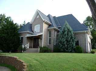 359 Garnet Valley Dr, Inman, SC 29349