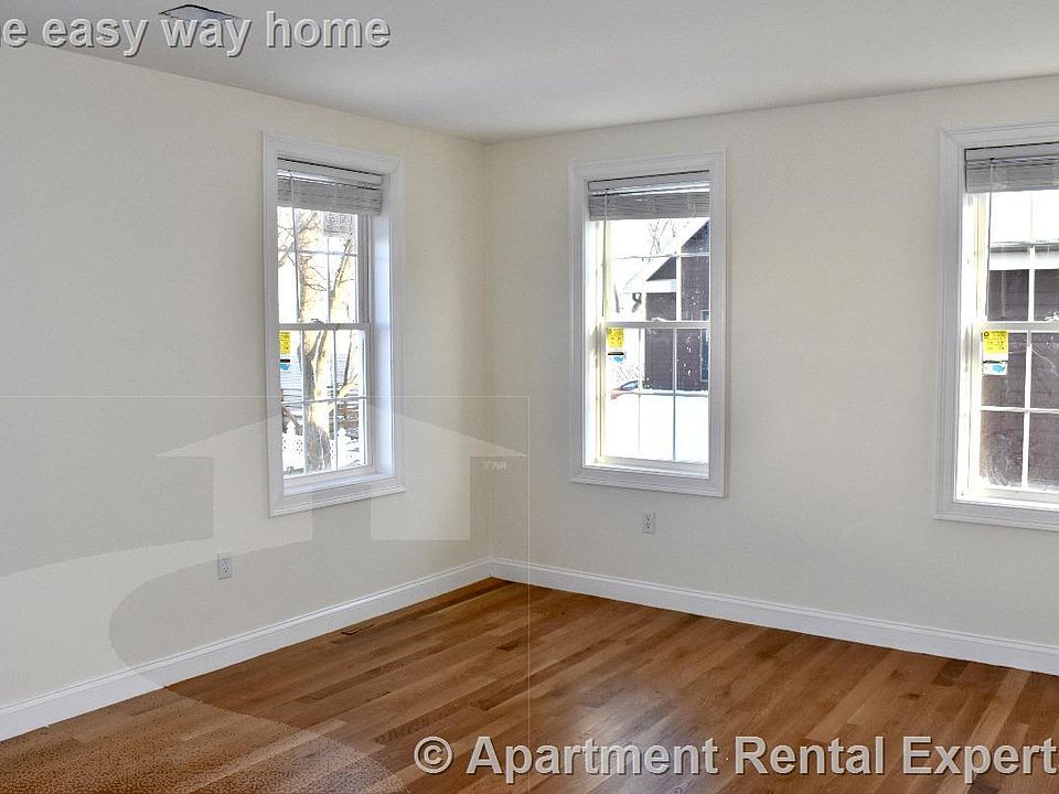 2nd image of 51 Fulton St #2A
