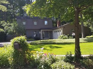 2328 Edgewood Ave SE, Grand Rapids, MI 49546