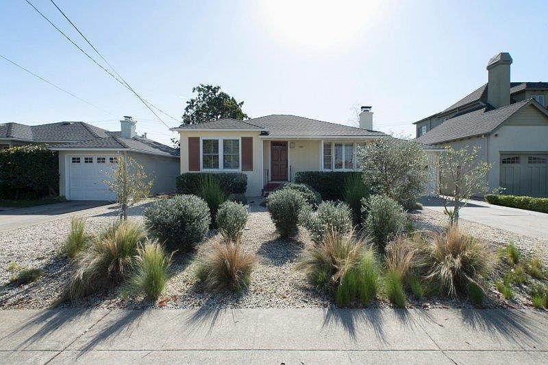 1st image of 138 Poinsettia Ave