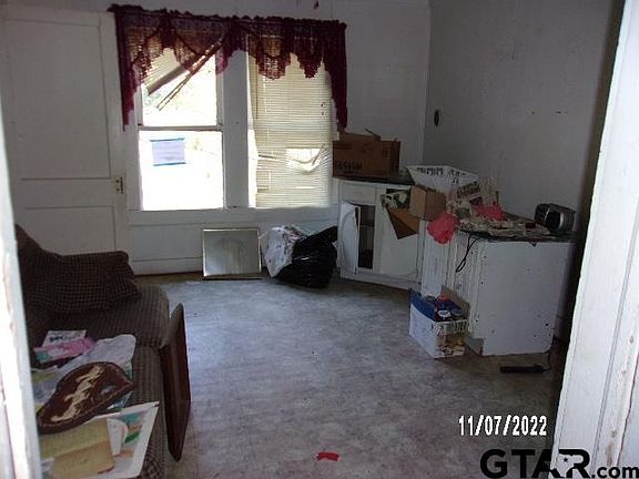 5th image of 862 Farm Road 69 S