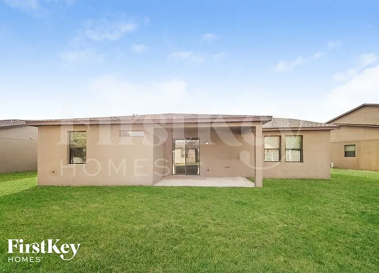 4705 Blackthorn Cir — Photo 15