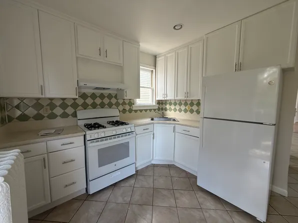 5 Daly St Unit 2, Stamford, CT 06902