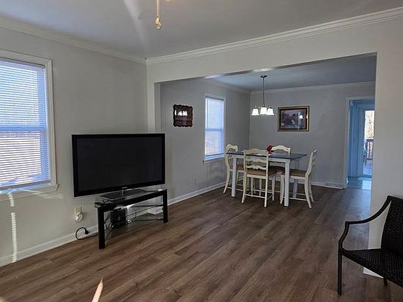 2nd image of 35 Inge Dr