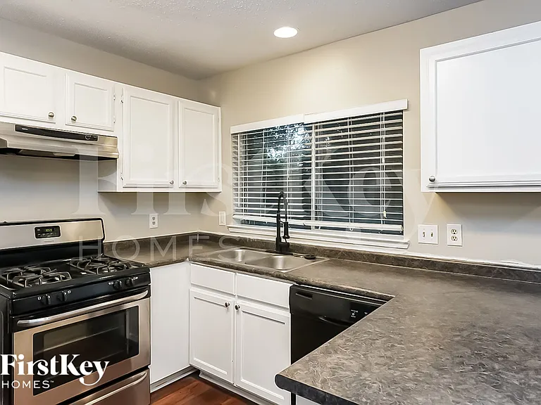 2410 Planters House Ln — Photo 6
