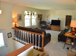 203 Millpond Ln, Jefferson City, MO 65109