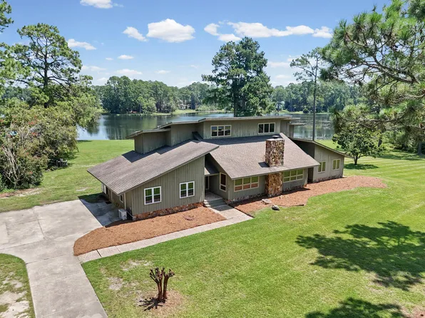 5307 Forest Lake Dr W, Tifton, GA 31794